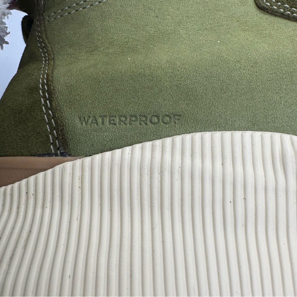 Sorel Women's Out N About IV Classic Waterproof Boots Utility Green, Black - Picture 11 of 14